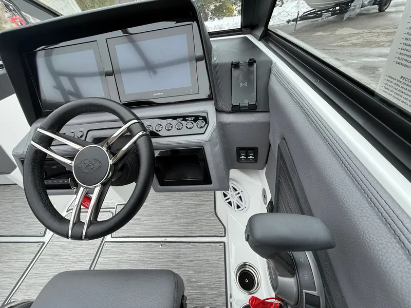 Slide: The Image of Cobalt R4 Surf 2026 - 1143