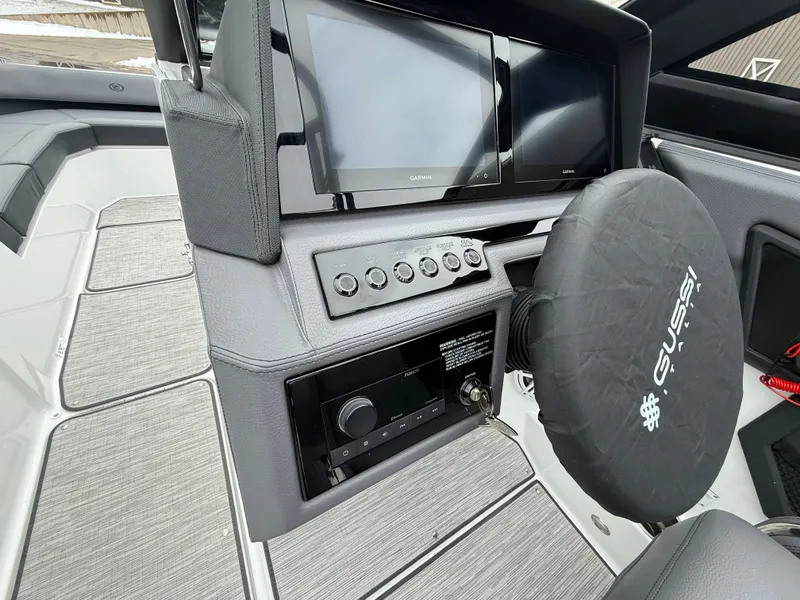 Slide: The Image of Cobalt R8 Surf 2026 - 1162