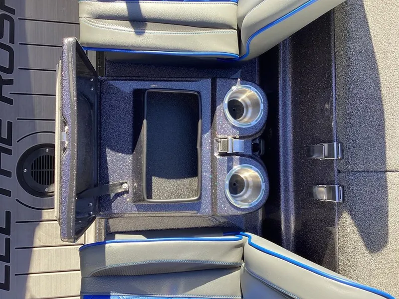 Slide: The Image of Bass Cat Eyra 2026 - 47