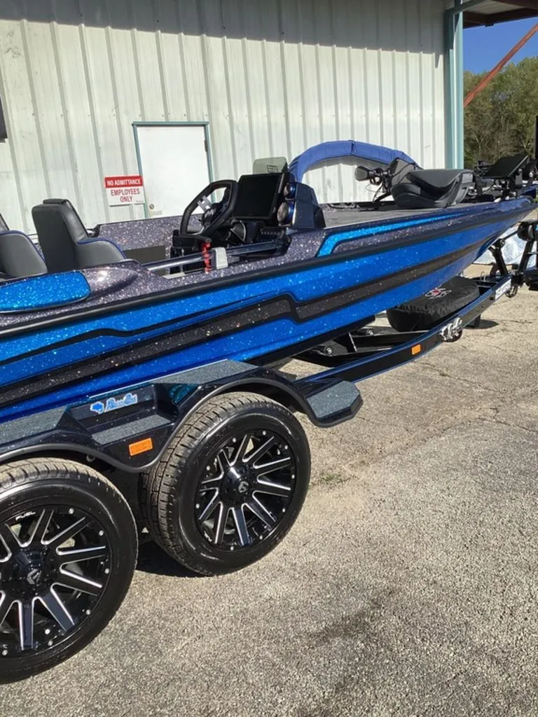 Slide: The Image of Bass Cat Eyra 2026 - 87