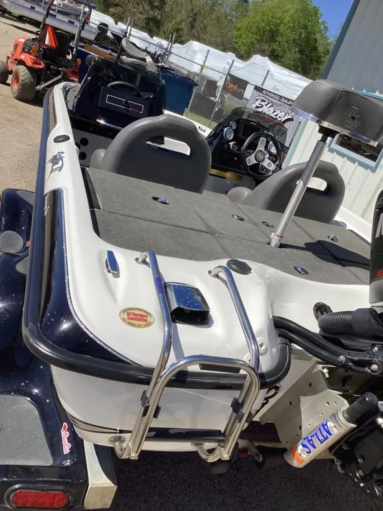 Slide: The Image of Bass Cat Pantera II 2016 - 11