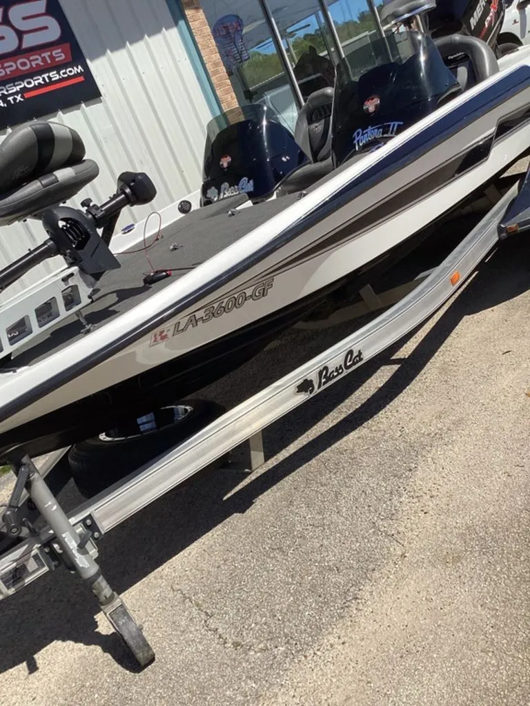 Slide: The Image of Bass Cat Pantera II 2016 - 18