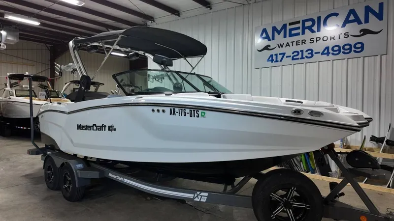 Slide: The Image of MasterCraft NXT22 2020 - 18