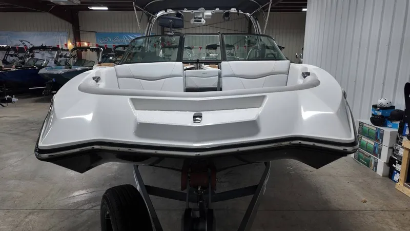Slide: The Image of MasterCraft NXT22 2020 - 19