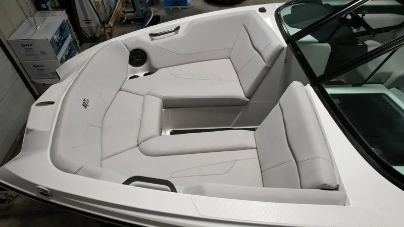 Slide: The Image of MasterCraft NXT22 2020 - 22