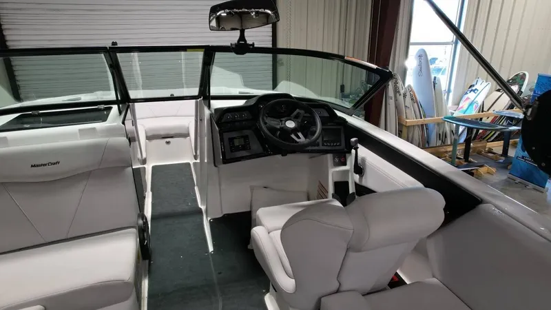 Slide: The Image of MasterCraft NXT22 2020 - 24