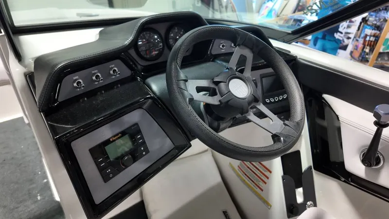 Slide: The Image of MasterCraft NXT22 2020 - 25