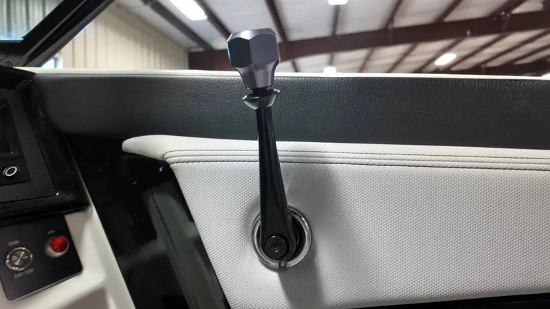 Slide: The Image of MasterCraft NXT22 2020 - 32