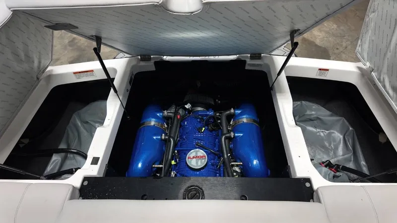 Slide: The Image of MasterCraft NXT22 2020 - 48