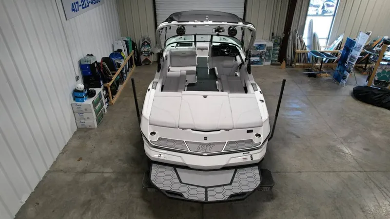 Slide: The Image of MasterCraft NXT22 2020 - 9