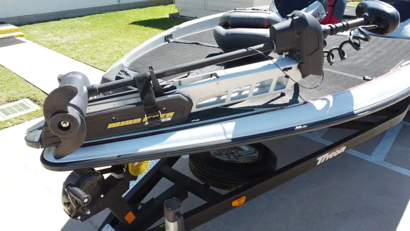 Slide: The Image of Triton 20 TrX Patriot 2018 - 27