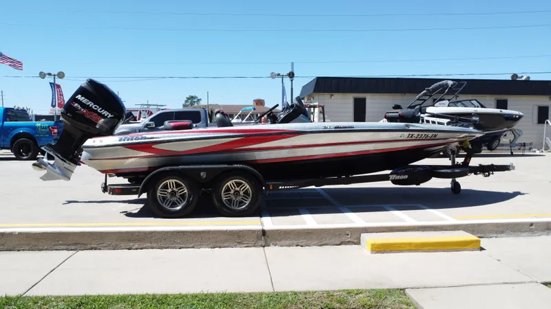 Slide: The Image of Triton 20 TrX Patriot 2018 - 34