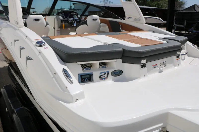 Slide: The Image of Chaparral 21 SSi 2026 boat with luxurious interior and stylish design. - 11