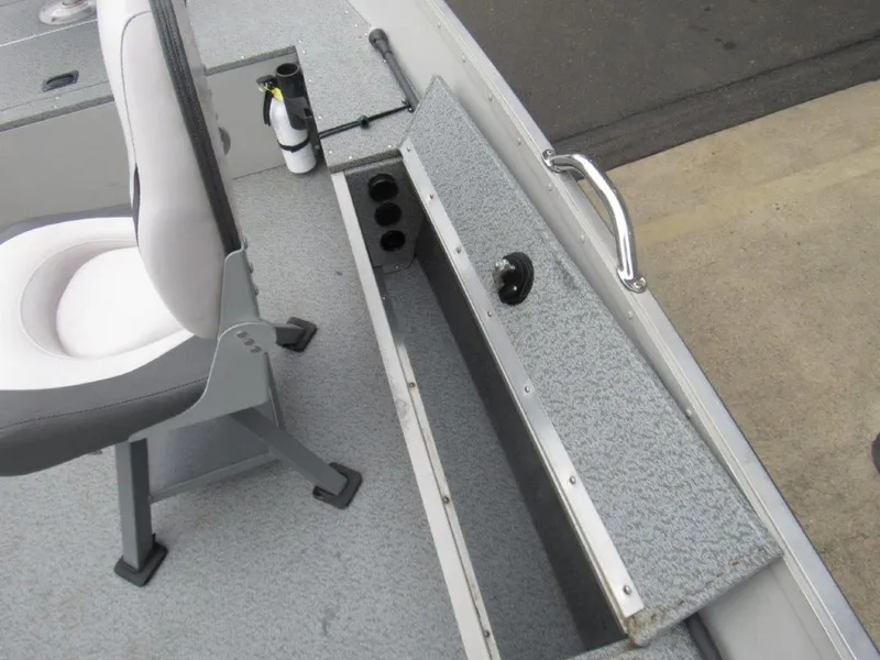 Slide: The Image of Smoker Craft 14 ANGLER 2018 - 12