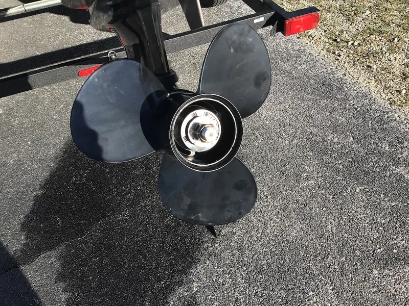 Slide: The Image of Sun Tracker Bass Buggy 18 DLX 2023 - 23