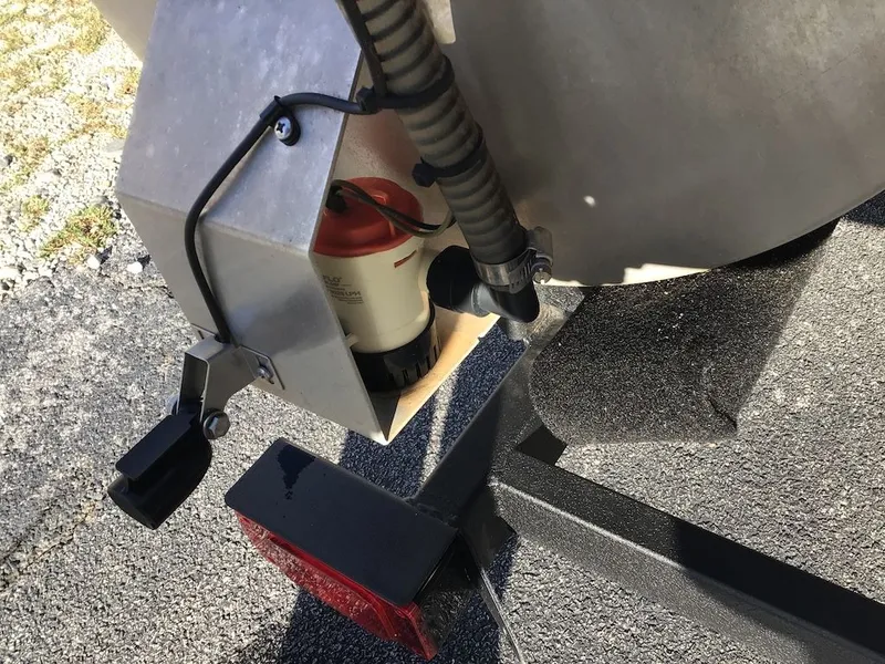 Slide: The Image of Sun Tracker Bass Buggy 18 DLX 2023 - 24