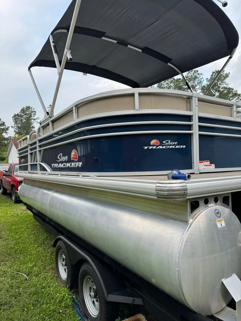 Slide: The Image of Tracker 22 DLX PARTY BARGE 2022 - 3