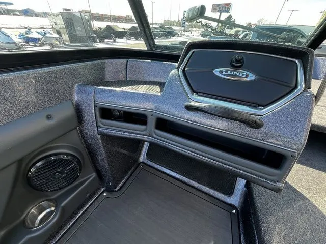 Slide: The Image of Lund 189 Tyee GL Sport 2020 - 19