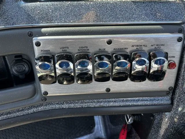 Slide: The Image of Lund 189 Tyee GL Sport 2020 - 22