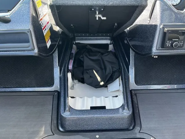 Slide: The Image of Lund 189 Tyee GL Sport 2020 - 23