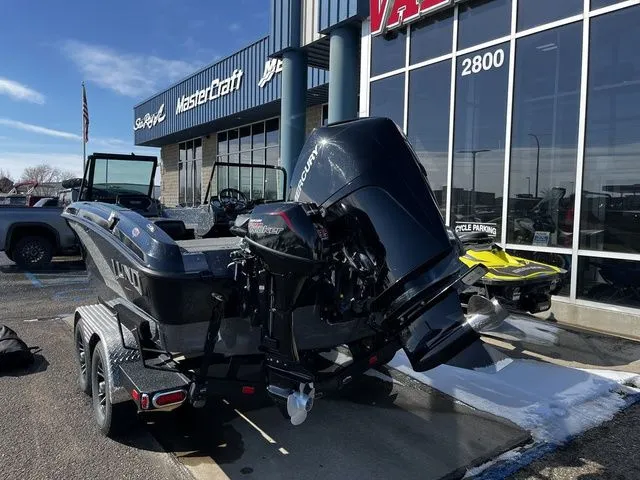 Slide: The Image of Lund 189 Tyee GL Sport 2020 - 9