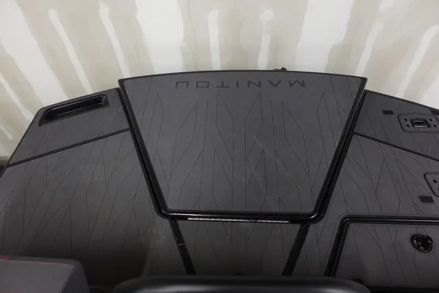 Slide: The Image of Manitou 22 EXP BENCH STEALTH 2024 - 11