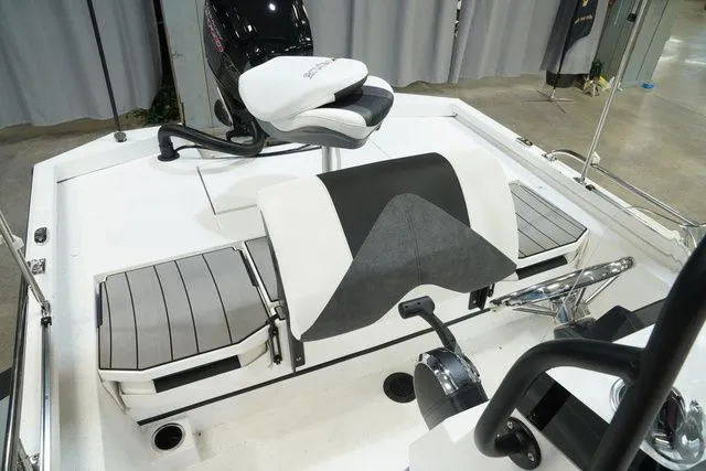 Slide: The Image of Vexus AVX1980CC 2021 - 18