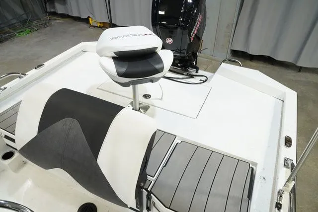 Slide: The Image of Vexus AVX1980CC 2021 - 21