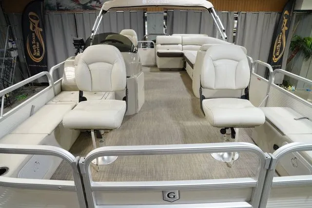 Slide: The Image of Godfrey SR 226 F 2021 - 11