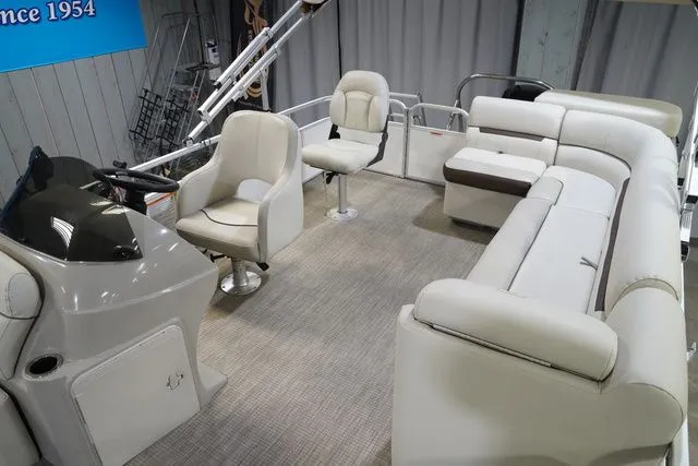 Slide: The Image of Godfrey SR 226 F 2021 - 14