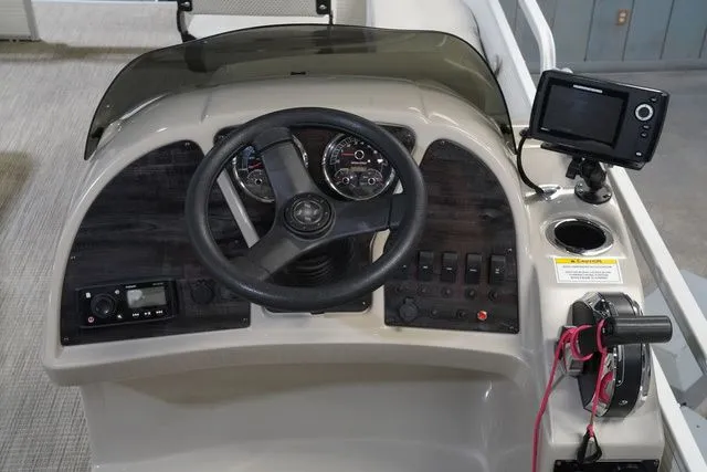 Slide: The Image of Godfrey SR 226 F 2021 - 18