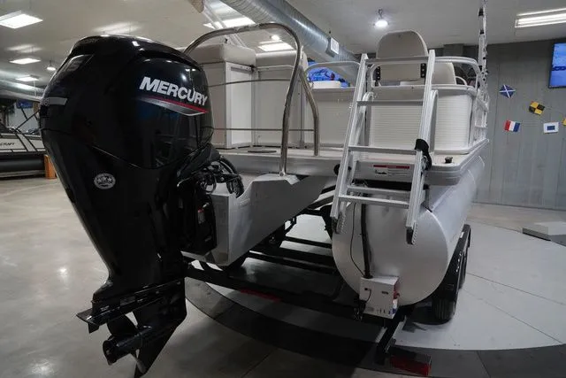 Slide: The Image of Godfrey SR 226 F 2021 - 8