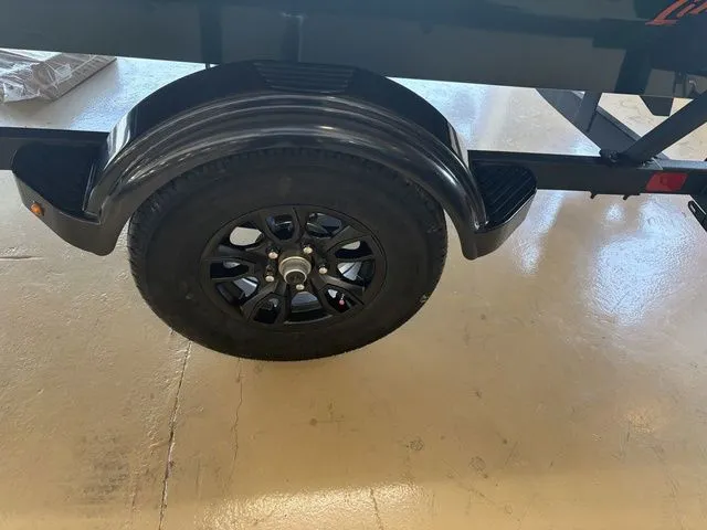 Slide: The Image of Tracker Bass Tracker Classic Limited 2026 - 13