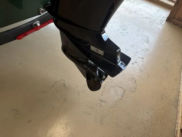 Slide: The Image of Tracker Bass Tracker Classic Limited 2026 - 25