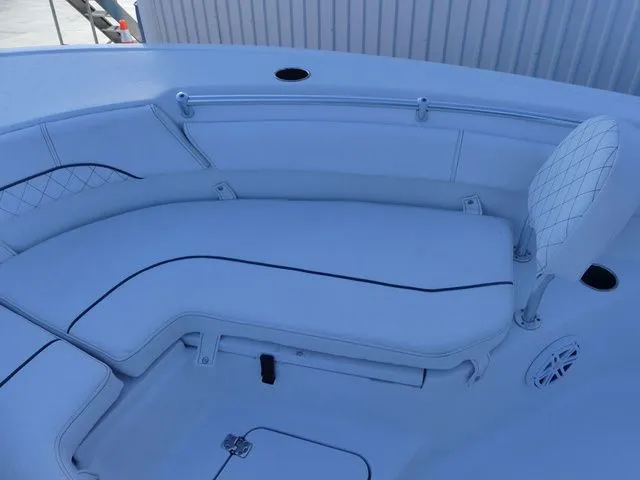 Slide: The Image of Sportsman Heritage 211 Center Console 2022 - 16