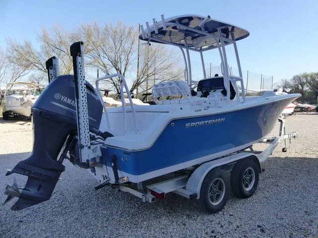 Slide: The Image of Sportsman Heritage 211 Center Console 2022 - 6