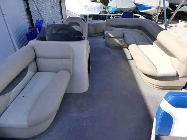 Slide: The Image of Sun Tracker Fishin' Barge 20 DLX 2015 - 14