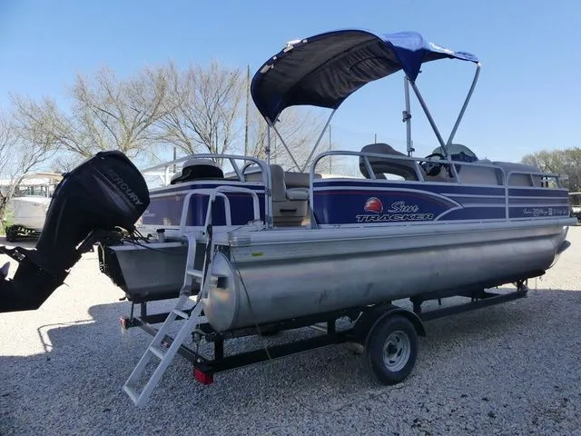 Slide: The Image of Sun Tracker Fishin' Barge 20 DLX 2015 - 6