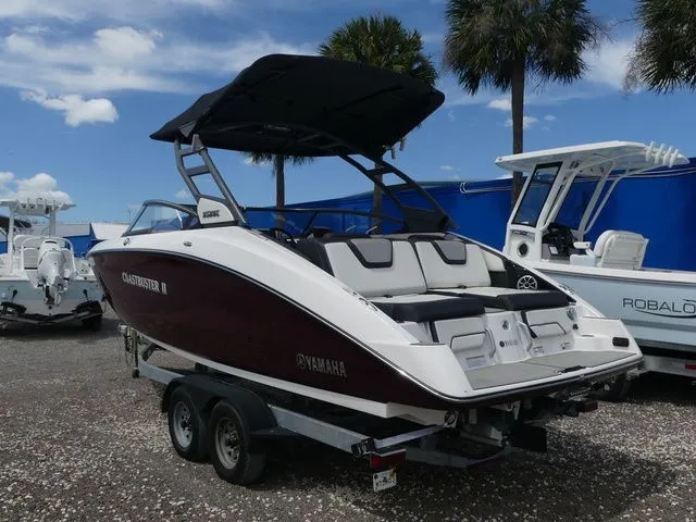 Slide: The Image of Yamaha 252SE 2022 - 6