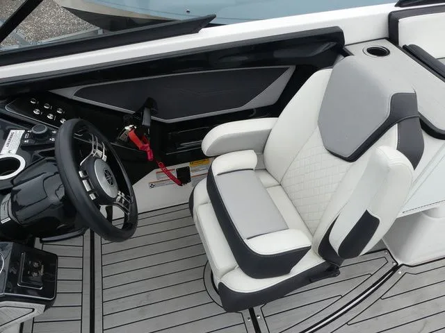 Slide: The Image of Yamaha 252SD 2023 - 15