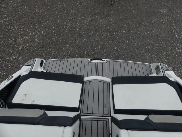 Slide: The Image of Yamaha 252SD 2023 - 18