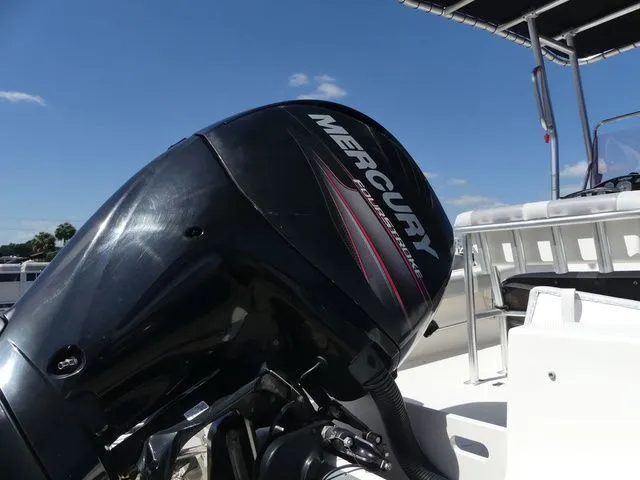 Slide: The Image of Mako 184 Center Console 2019 - 8