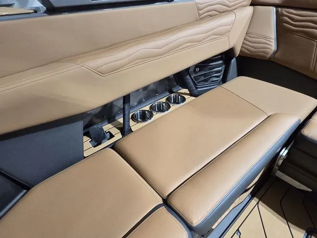 Slide: The Image of Nautique Super Air Nautique G23 2026 - 13