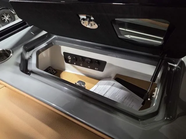 Slide: The Image of Nautique Super Air Nautique G23 2026 - 18