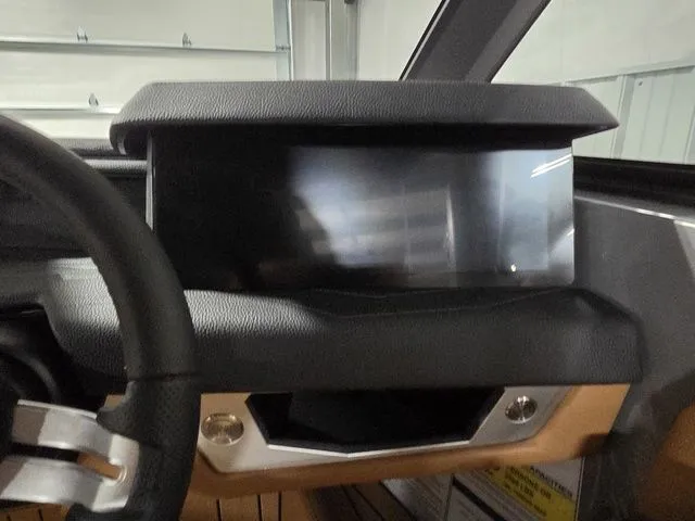 Slide: The Image of Nautique Super Air Nautique G23 2026 - 21