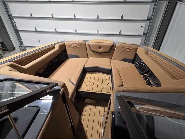 Slide: The Image of Nautique Super Air Nautique G23 2026 - 23