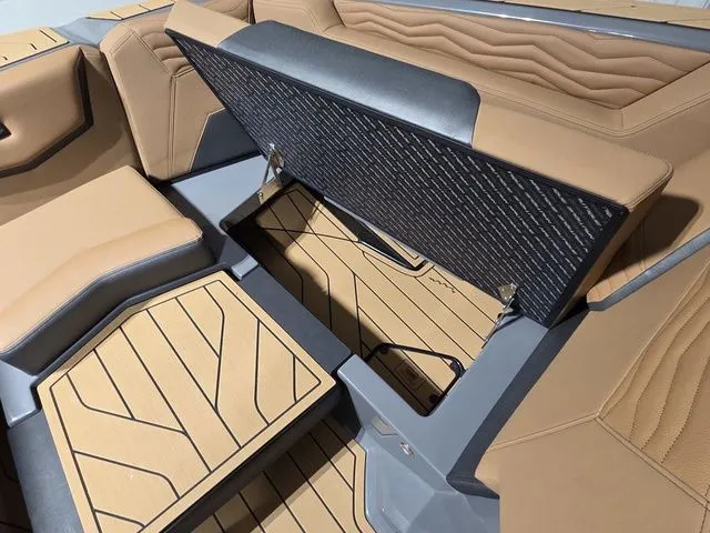 Slide: The Image of Nautique Super Air Nautique G23 2026 - 24