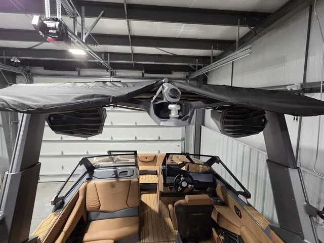 Slide: The Image of Nautique Super Air Nautique G23 2026 - 27