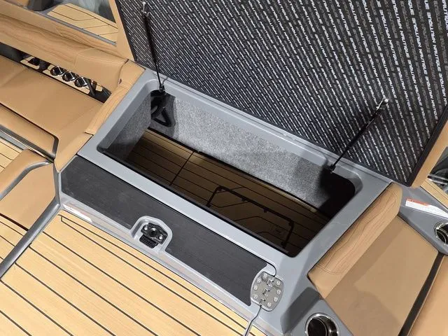 Slide: The Image of Nautique Super Air Nautique G23 2026 - 8