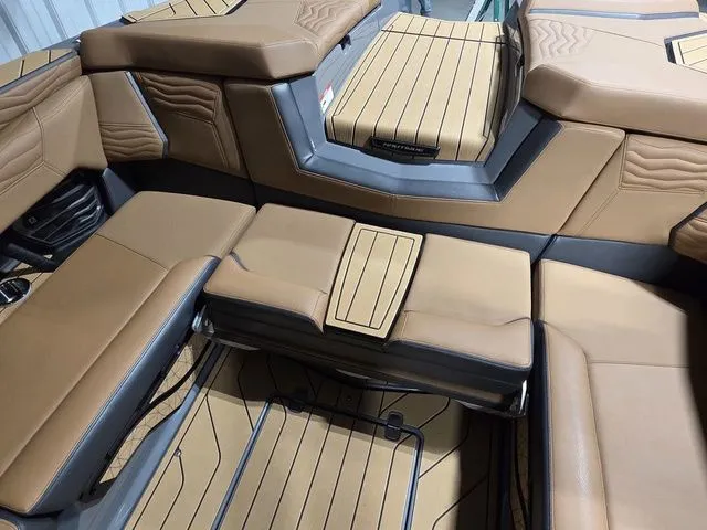 Slide: The Image of Nautique Super Air Nautique G23 2026 - 9